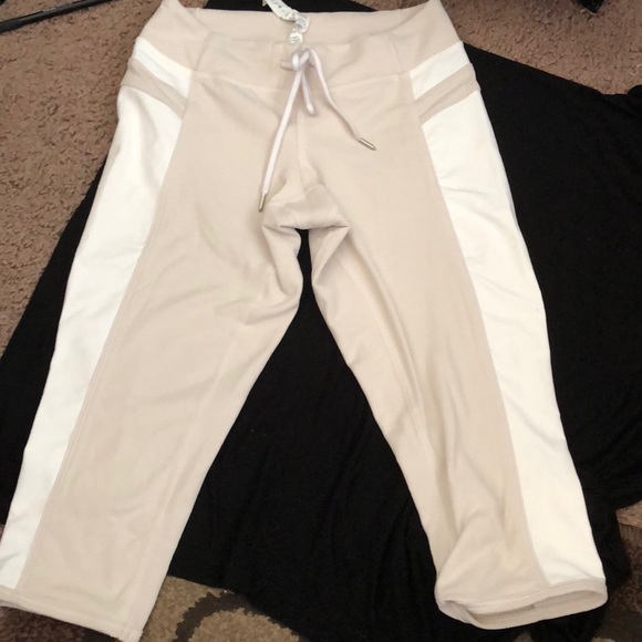 lululemon athletica Pants - Lululemon crop leggings